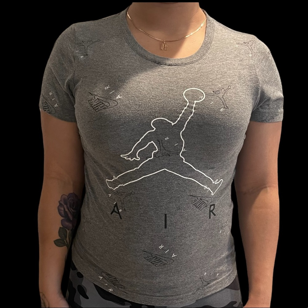 Gray multi print Jordan tee